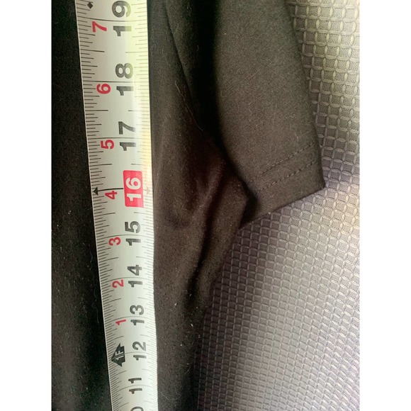 T-shirt featuring Willie Nelson - Picture 5 of 8